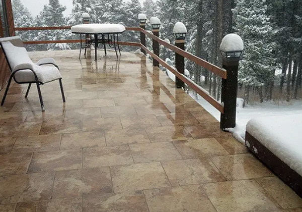 Heated balcony patio at mountain cabin